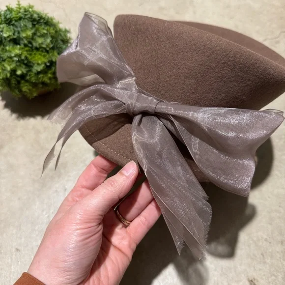 Vtg 100% Wool Hat‎ Brown Sheer Bow Equestrian Mary Poppins Fall Old Fashioned - Picture 2 of 6